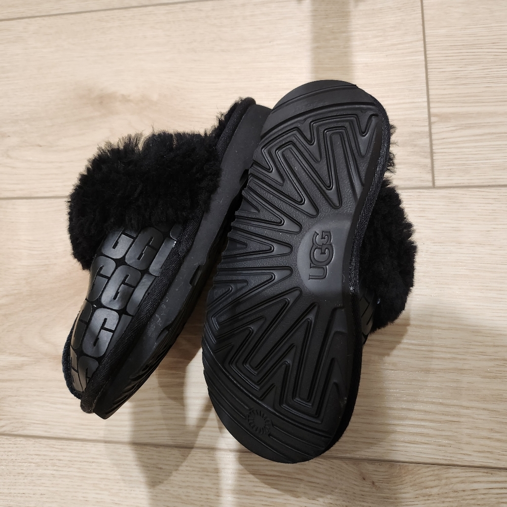 KidsUggs size 13